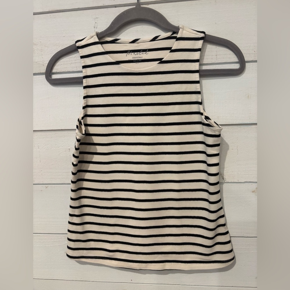 Anthropology -Marled Essentials Black and White Fitted Sleeveless Tank Top